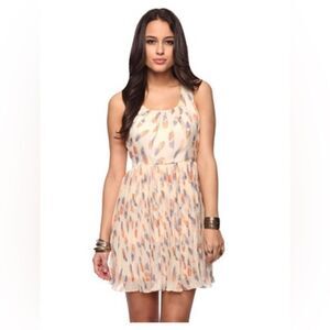 Forever 21 Pink Scoop Neck Sleeveless feather print Mini Dress